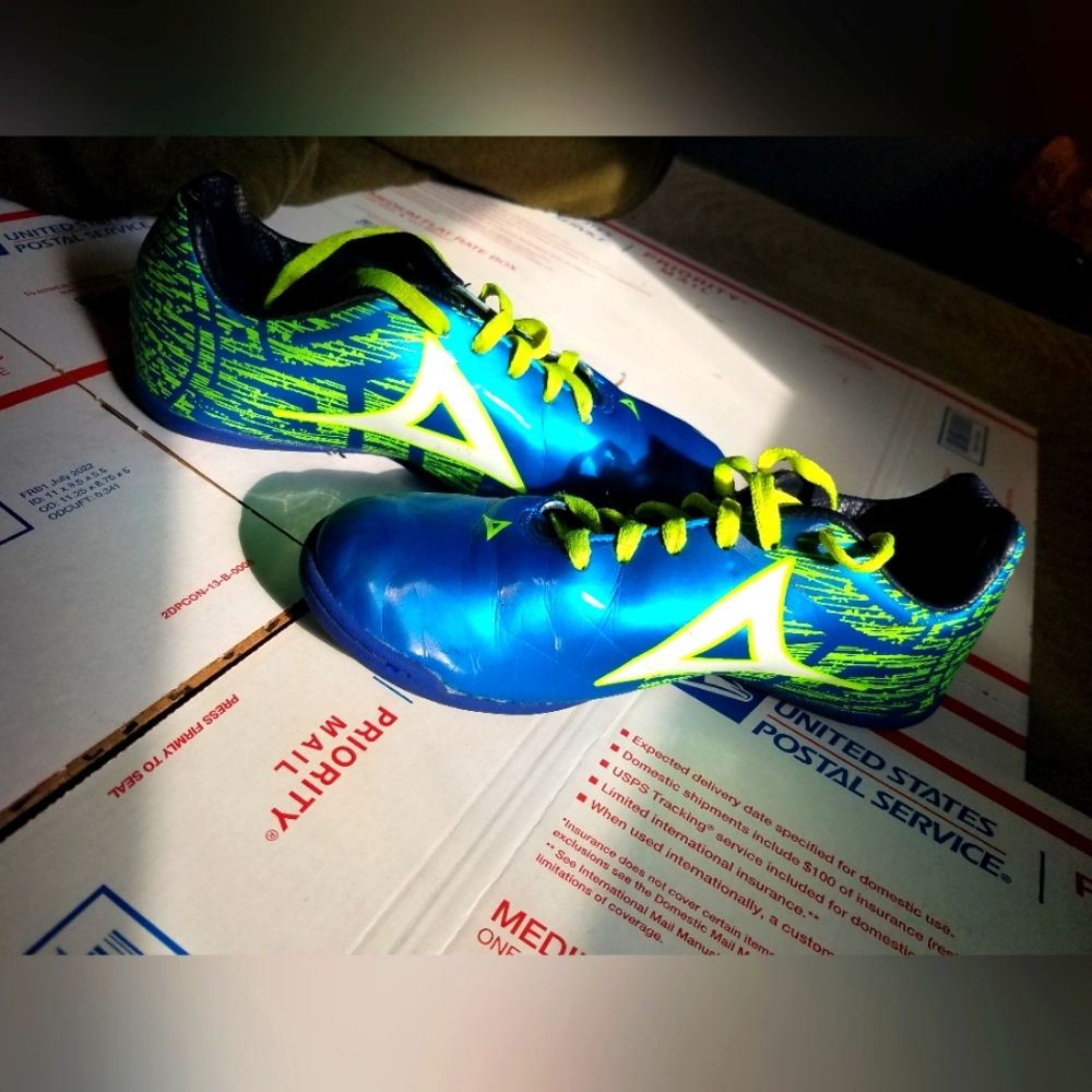 Prima indoor soccer cleats